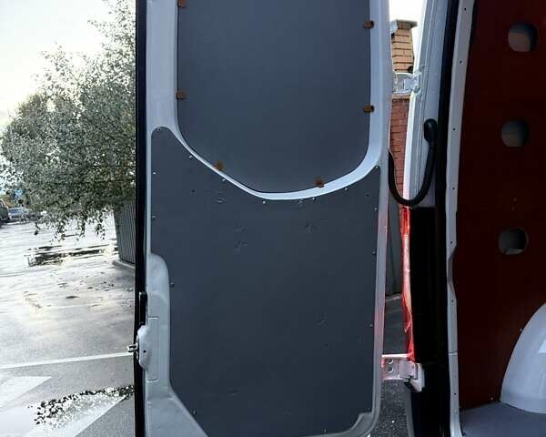 Мерседес Sprinter 2020 в Киеве на Automoto.ua Белый Мерседес Sprinter, объемом двигателя 2.2 л и пробегом 288 тыс. км за 23850 $, фото 48 на Automoto.ua