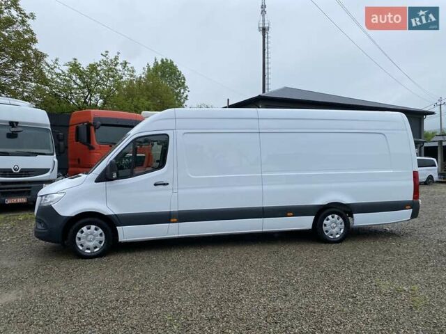 Белый Мерседес Sprinter, объемом двигателя 2.2 л и пробегом 194 тыс. км за 29850 $, фото 5 на Automoto.ua