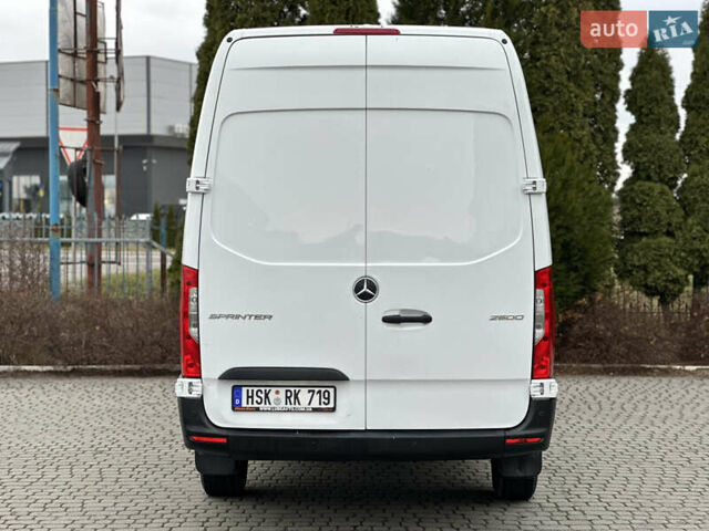 Белый Мерседес Sprinter, объемом двигателя 3 л и пробегом 300 тыс. км за 37500 $, фото 18 на Automoto.ua