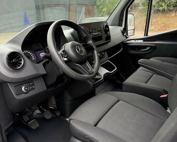 Белый Мерседес Sprinter, объемом двигателя 2.2 л и пробегом 188 тыс. км за 20900 $, фото 13 на Automoto.ua
