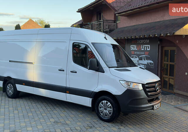 Белый Мерседес Sprinter, объемом двигателя 2.14 л и пробегом 346 тыс. км за 29400 $, фото 2 на Automoto.ua