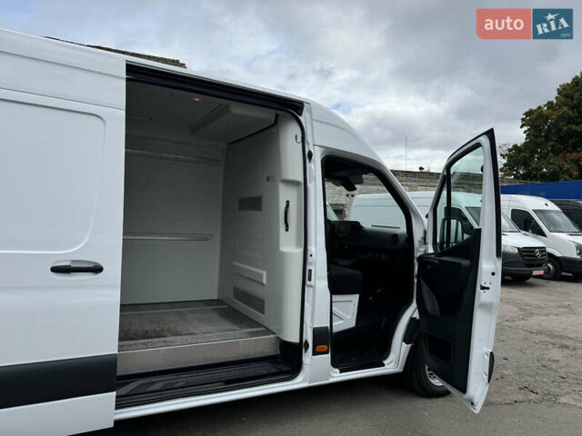 Белый Мерседес Sprinter, объемом двигателя 2.2 л и пробегом 299 тыс. км за 25600 $, фото 26 на Automoto.ua