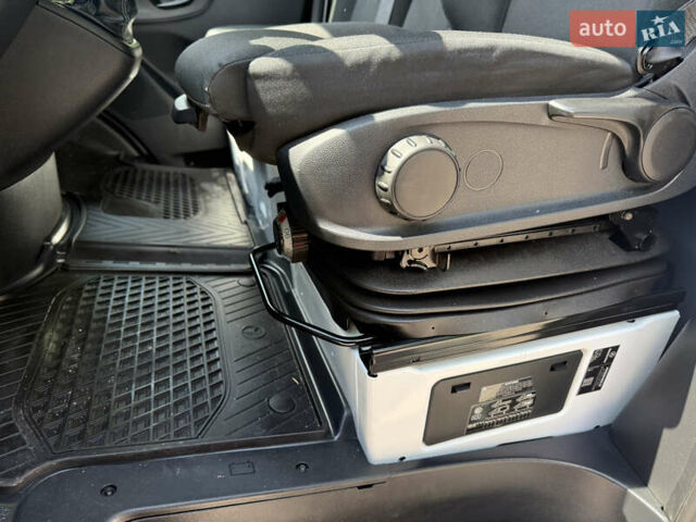 Белый Мерседес Sprinter, объемом двигателя 2.14 л и пробегом 188 тыс. км за 24900 $, фото 11 на Automoto.ua