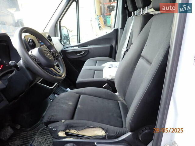 Белый Мерседес Sprinter, объемом двигателя 0 л и пробегом 215 тыс. км за 10713 $, фото 21 на Automoto.ua