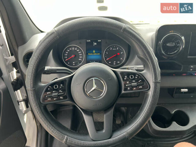Белый Мерседес Sprinter, объемом двигателя 2.99 л и пробегом 32 тыс. км за 49900 $, фото 15 на Automoto.ua