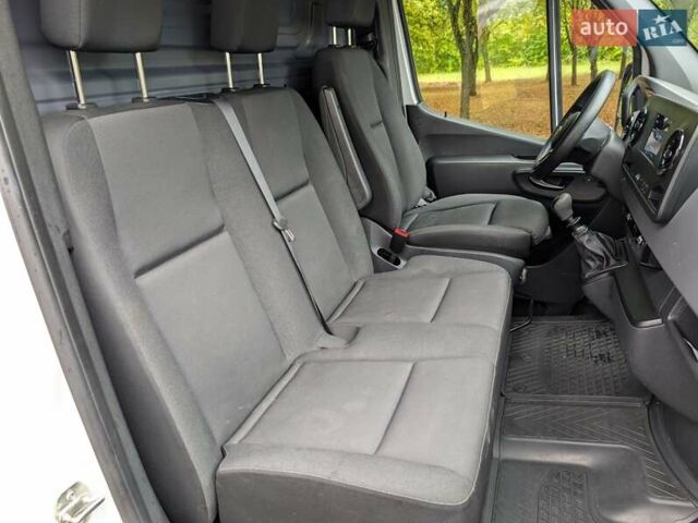 Білий Мерседес Sprinter, об'ємом двигуна 2.2 л та пробігом 291 тис. км за 25999 $, фото 89 на Automoto.ua