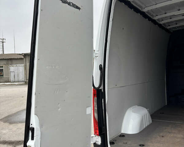 Белый Мерседес Sprinter, объемом двигателя 2.99 л и пробегом 205 тыс. км за 30500 $, фото 37 на Automoto.ua
