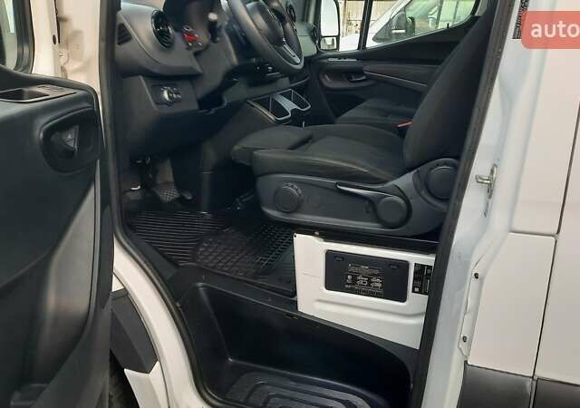 Белый Мерседес Sprinter, объемом двигателя 2.2 л и пробегом 201 тыс. км за 26599 $, фото 54 на Automoto.ua
