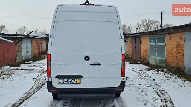 Белый Мерседес Sprinter, объемом двигателя 2.2 л и пробегом 222 тыс. км за 23999 $, фото 27 на Automoto.ua