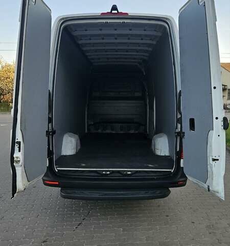 Белый Мерседес Sprinter, объемом двигателя 2.2 л и пробегом 174 тыс. км за 27500 $, фото 9 на Automoto.ua