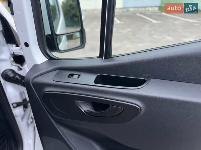 Белый Мерседес Sprinter, объемом двигателя 2.2 л и пробегом 243 тыс. км за 25800 $, фото 59 на Automoto.ua