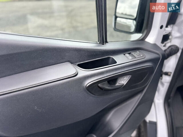 Белый Мерседес Sprinter, объемом двигателя 2.14 л и пробегом 433 тыс. км за 27900 $, фото 24 на Automoto.ua