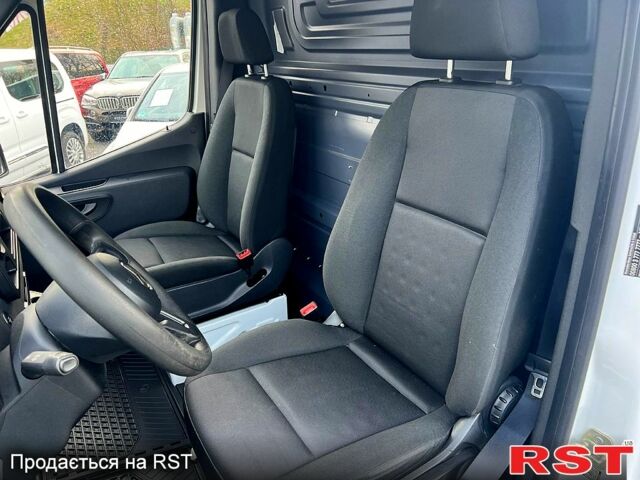 Білий Мерседес Sprinter, об'ємом двигуна 2.1 л та пробігом 277 тис. км за 23700 $, фото 4 на Automoto.ua