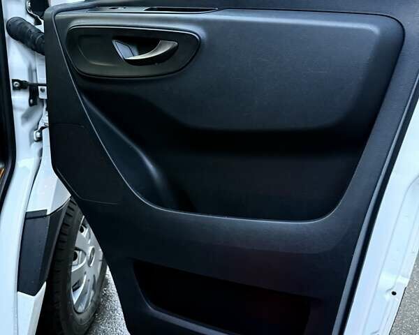 Мерседес Sprinter 2020 в Киеве на Automoto.ua Белый Мерседес Sprinter, объемом двигателя 2.2 л и пробегом 288 тыс. км за 23850 $, фото 39 на Automoto.ua