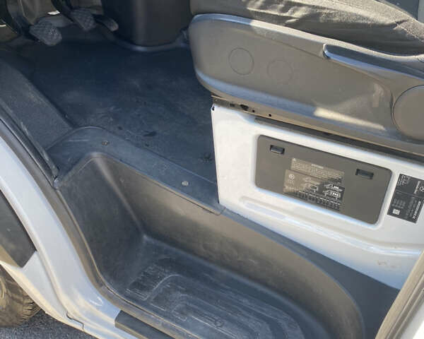 Белый Мерседес Sprinter, объемом двигателя 2.14 л и пробегом 180 тыс. км за 32500 $, фото 18 на Automoto.ua