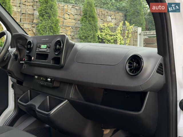 Білий Мерседес Sprinter, об'ємом двигуна 2.2 л та пробігом 254 тис. км за 24500 $, фото 108 на Automoto.ua