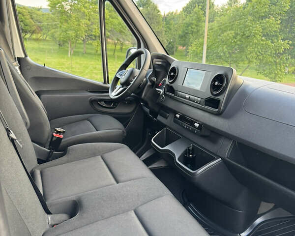 Белый Мерседес Sprinter, объемом двигателя 2.2 л и пробегом 308 тыс. км за 25800 $, фото 8 на Automoto.ua