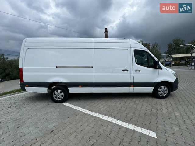 Белый Мерседес Sprinter, объемом двигателя 2.14 л и пробегом 147 тыс. км за 32818 $, фото 5 на Automoto.ua