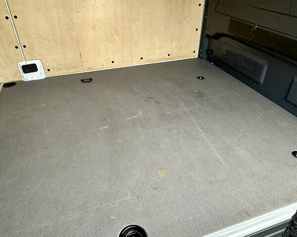 Белый Мерседес Sprinter, объемом двигателя 2.99 л и пробегом 373 тыс. км за 62700 $, фото 26 на Automoto.ua