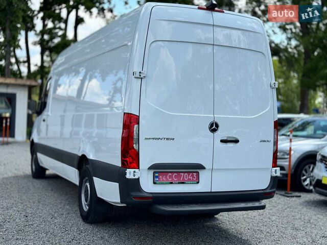 Белый Мерседес Sprinter, объемом двигателя 3 л и пробегом 61 тыс. км за 35600 $, фото 3 на Automoto.ua