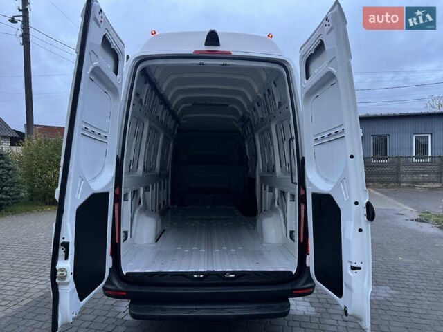 Белый Мерседес Sprinter, объемом двигателя 2.1 л и пробегом 366 тыс. км за 27800 $, фото 36 на Automoto.ua
