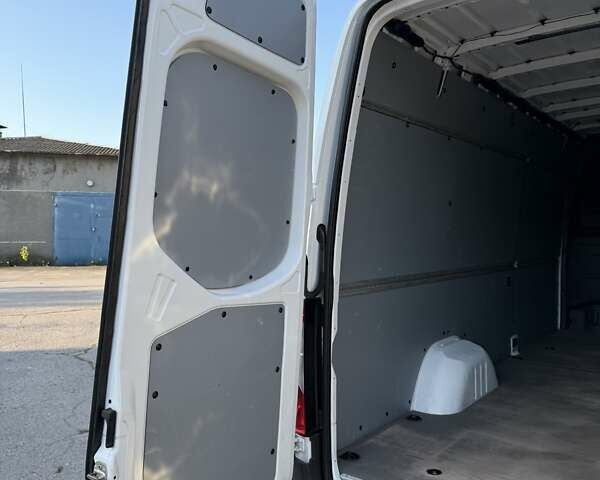 Белый Мерседес Sprinter, объемом двигателя 0 л и пробегом 290 тыс. км за 25000 $, фото 37 на Automoto.ua