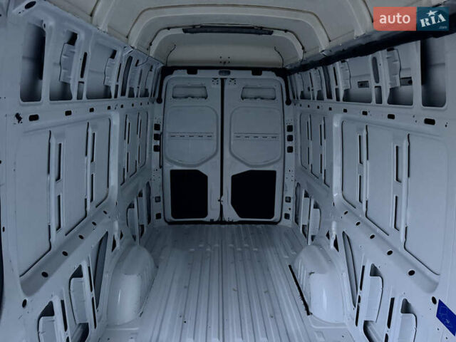Белый Мерседес Sprinter, объемом двигателя 2.1 л и пробегом 366 тыс. км за 27800 $, фото 34 на Automoto.ua