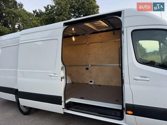 Белый Мерседес Sprinter, объемом двигателя 2.2 л и пробегом 267 тыс. км за 28900 $, фото 51 на Automoto.ua