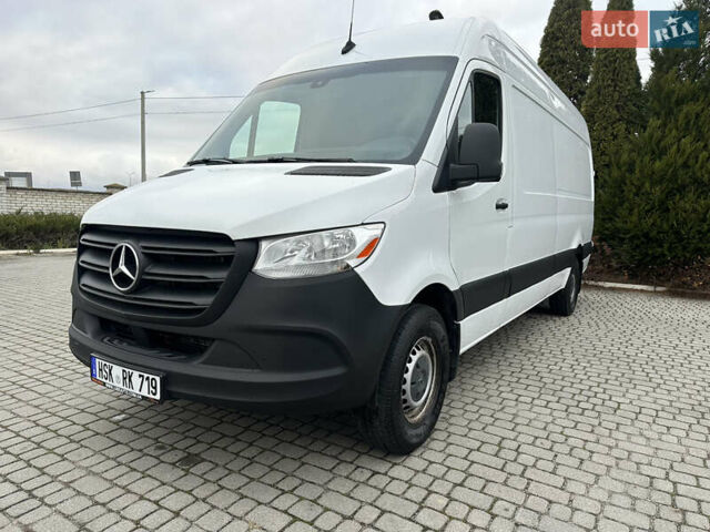 Белый Мерседес Sprinter, объемом двигателя 3 л и пробегом 300 тыс. км за 37500 $, фото 9 на Automoto.ua