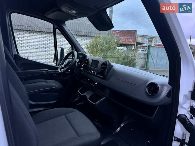 Белый Мерседес Sprinter, объемом двигателя 2.1 л и пробегом 366 тыс. км за 27800 $, фото 32 на Automoto.ua
