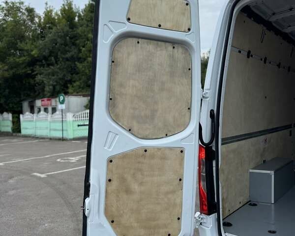 Белый Мерседес Sprinter, объемом двигателя 2.2 л и пробегом 243 тыс. км за 25800 $, фото 45 на Automoto.ua