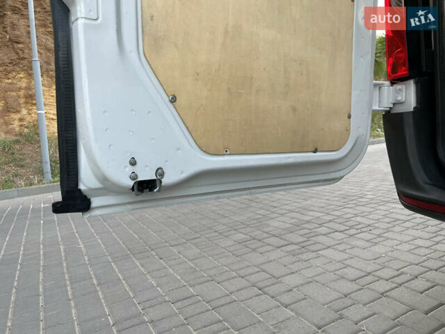 Белый Мерседес Sprinter, объемом двигателя 2.2 л и пробегом 267 тыс. км за 20999 $, фото 71 на Automoto.ua