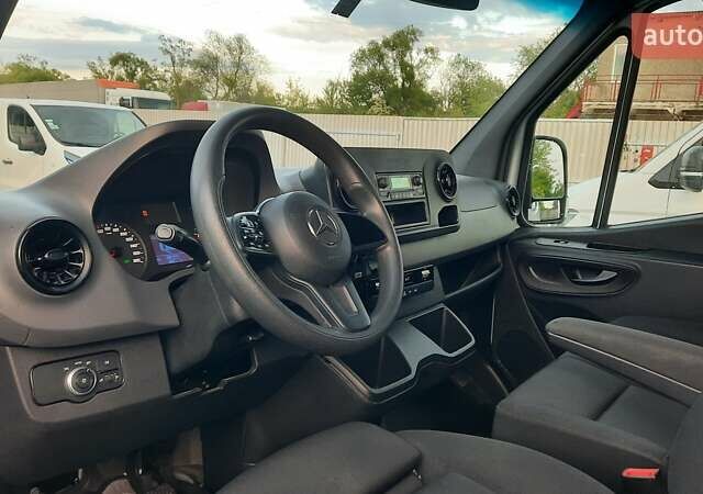 Белый Мерседес Sprinter, объемом двигателя 2.2 л и пробегом 201 тыс. км за 26599 $, фото 51 на Automoto.ua