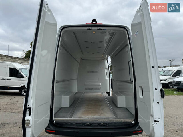Белый Мерседес Sprinter, объемом двигателя 2.2 л и пробегом 299 тыс. км за 25600 $, фото 33 на Automoto.ua