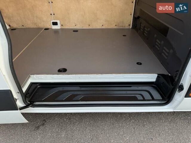 Белый Мерседес Sprinter, объемом двигателя 2.2 л и пробегом 267 тыс. км за 28900 $, фото 59 на Automoto.ua