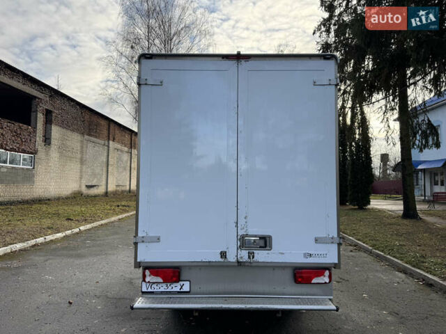 Белый Мерседес Sprinter, объемом двигателя 2.2 л и пробегом 293 тыс. км за 28800 $, фото 11 на Automoto.ua