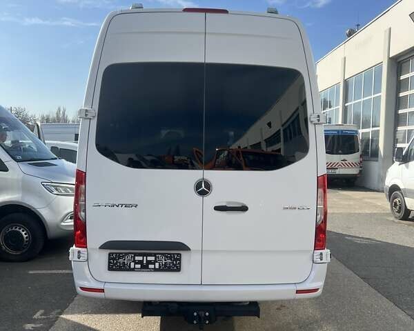 Белый Мерседес Sprinter, объемом двигателя 2.99 л и пробегом 1 тыс. км за 77000 $, фото 1 на Automoto.ua