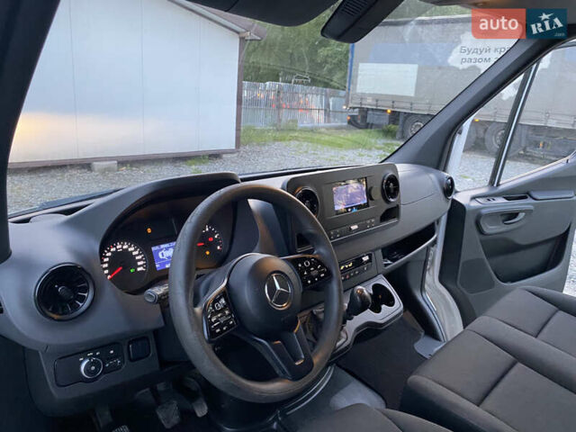 Белый Мерседес Sprinter, объемом двигателя 2.1 л и пробегом 275 тыс. км за 22900 $, фото 10 на Automoto.ua