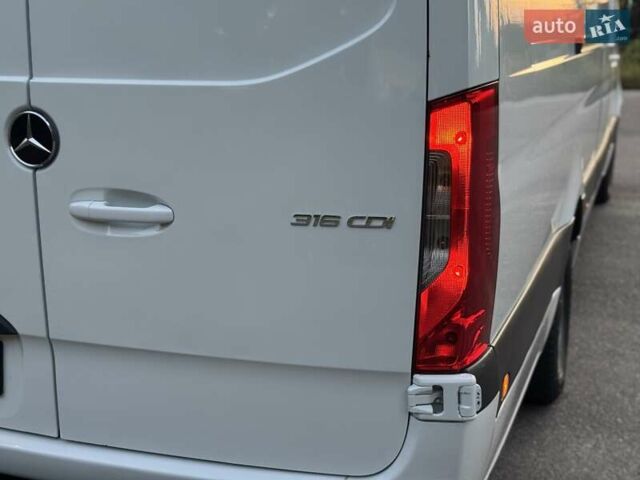 Белый Мерседес Sprinter, объемом двигателя 2.2 л и пробегом 267 тыс. км за 28900 $, фото 41 на Automoto.ua
