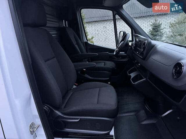 Белый Мерседес Sprinter, объемом двигателя 2.1 л и пробегом 366 тыс. км за 27800 $, фото 30 на Automoto.ua