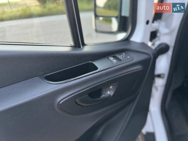 Белый Мерседес Sprinter, объемом двигателя 2.2 л и пробегом 267 тыс. км за 28900 $, фото 22 на Automoto.ua