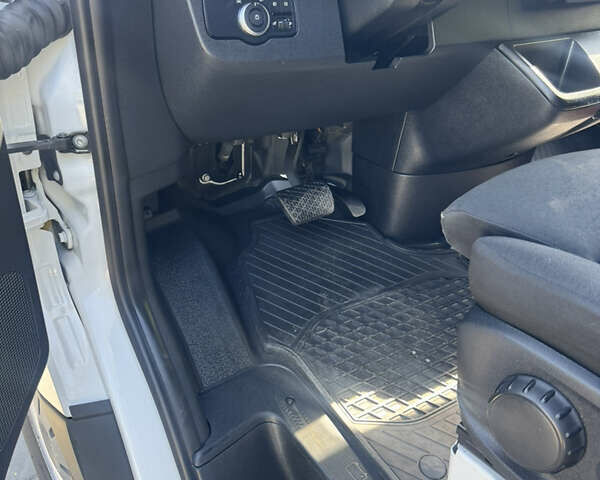 Белый Мерседес Sprinter, объемом двигателя 2.14 л и пробегом 204 тыс. км за 28500 $, фото 16 на Automoto.ua