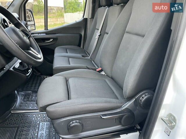 Белый Мерседес Sprinter, объемом двигателя 2.2 л и пробегом 267 тыс. км за 20999 $, фото 34 на Automoto.ua