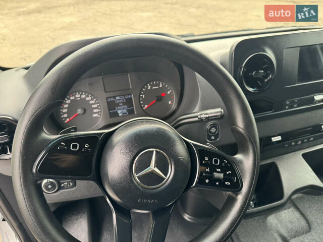 Белый Мерседес Sprinter, объемом двигателя 2.2 л и пробегом 245 тыс. км за 26900 $, фото 14 на Automoto.ua