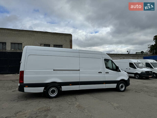 Белый Мерседес Sprinter, объемом двигателя 2.2 л и пробегом 299 тыс. км за 25600 $, фото 10 на Automoto.ua