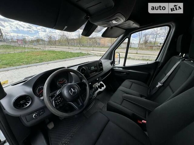 Белый Мерседес Sprinter, объемом двигателя 3 л и пробегом 260 тыс. км за 34850 $, фото 12 на Automoto.ua