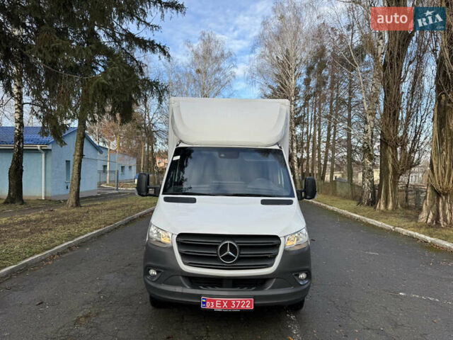 Белый Мерседес Sprinter, объемом двигателя 2.2 л и пробегом 293 тыс. км за 28800 $, фото 3 на Automoto.ua