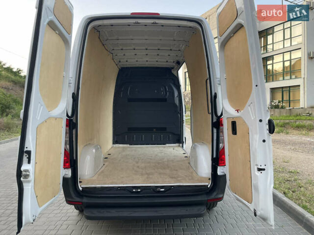 Белый Мерседес Sprinter, объемом двигателя 2.2 л и пробегом 267 тыс. км за 20999 $, фото 64 на Automoto.ua