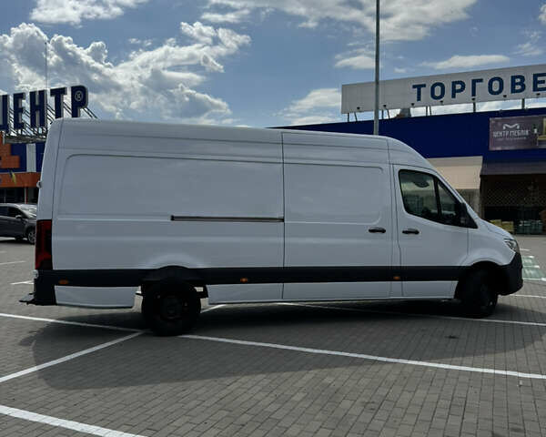 Білий Мерседес Sprinter, об'ємом двигуна 2.99 л та пробігом 313 тис. км за 40906 $, фото 16 на Automoto.ua
