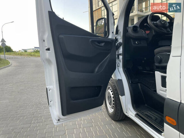 Белый Мерседес Sprinter, объемом двигателя 2.2 л и пробегом 267 тыс. км за 20999 $, фото 40 на Automoto.ua